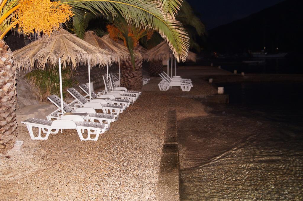Apartment Begonia Of Kumbor Herceg Novi Buitenkant foto