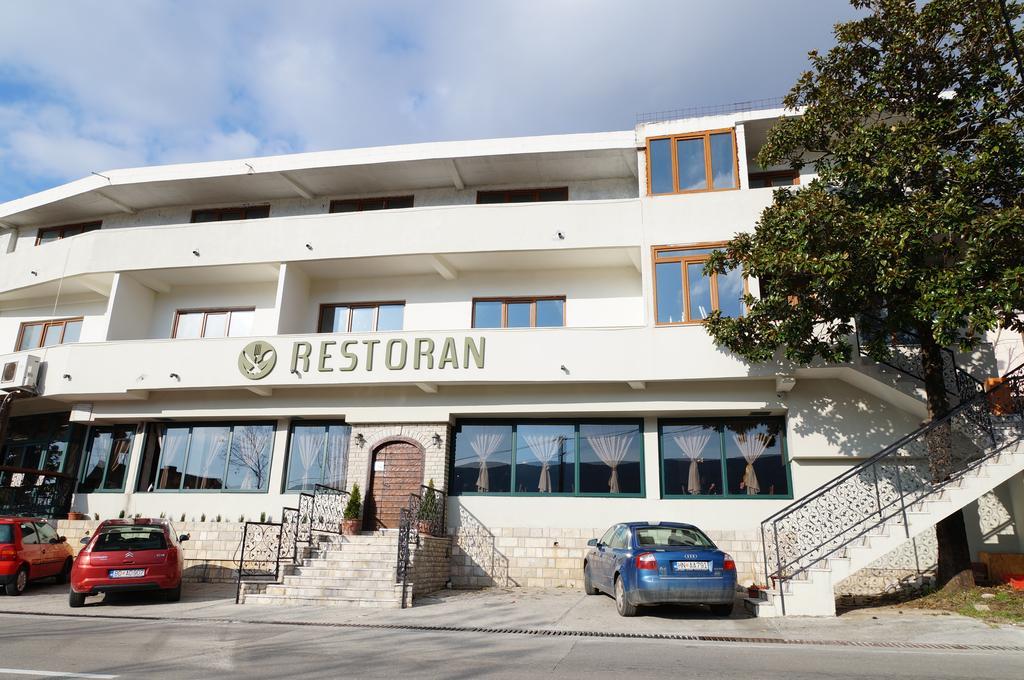Apartment Begonia Of Kumbor Herceg Novi Buitenkant foto