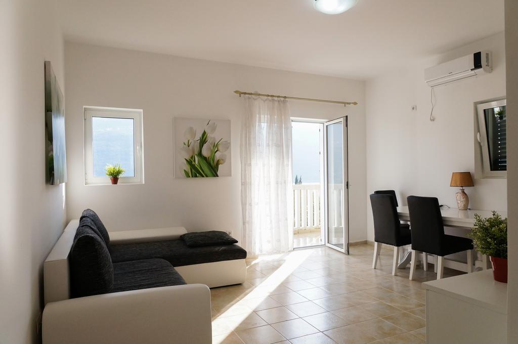 Apartment Begonia Of Kumbor Herceg Novi Buitenkant foto