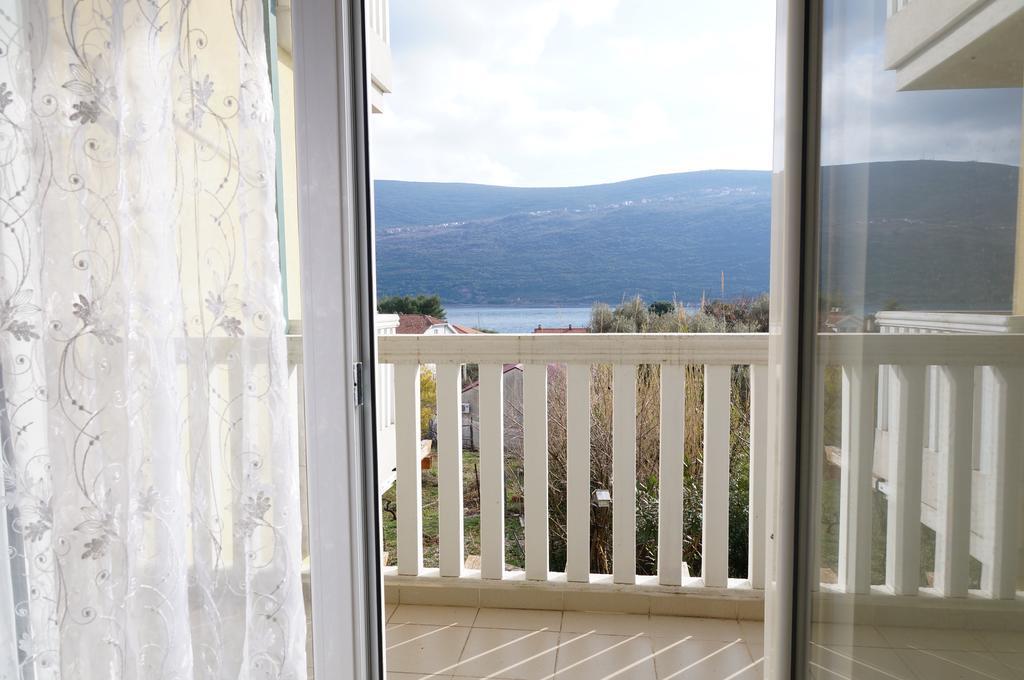 Apartment Begonia Of Kumbor Herceg Novi Buitenkant foto