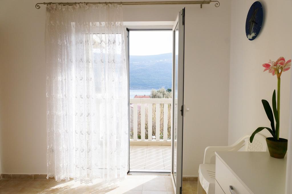 Apartment Begonia Of Kumbor Herceg Novi Buitenkant foto