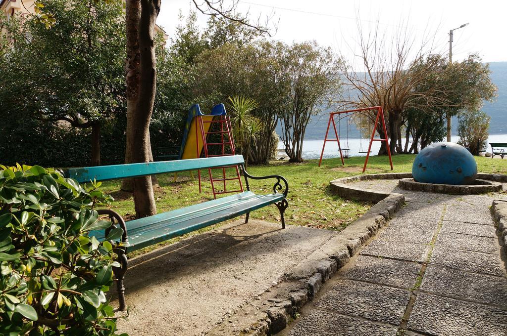 Apartment Begonia Of Kumbor Herceg Novi Buitenkant foto